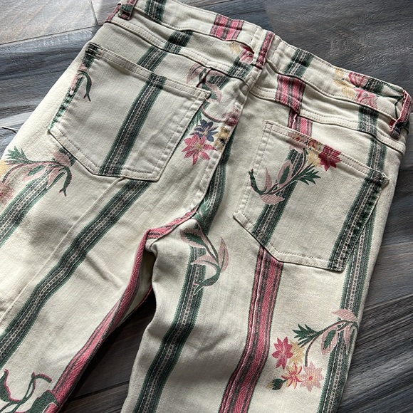 BDG Hi rise flare jeans - Picture 4 of 5